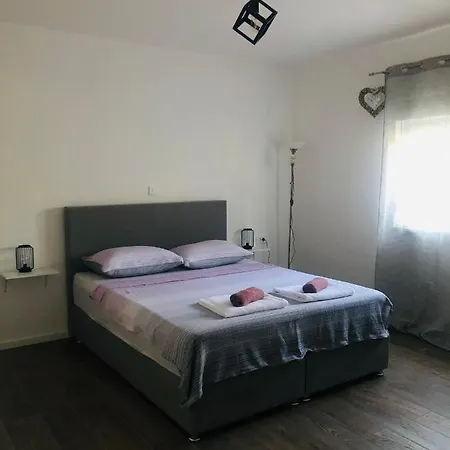 Apartman Ana Appartamento *